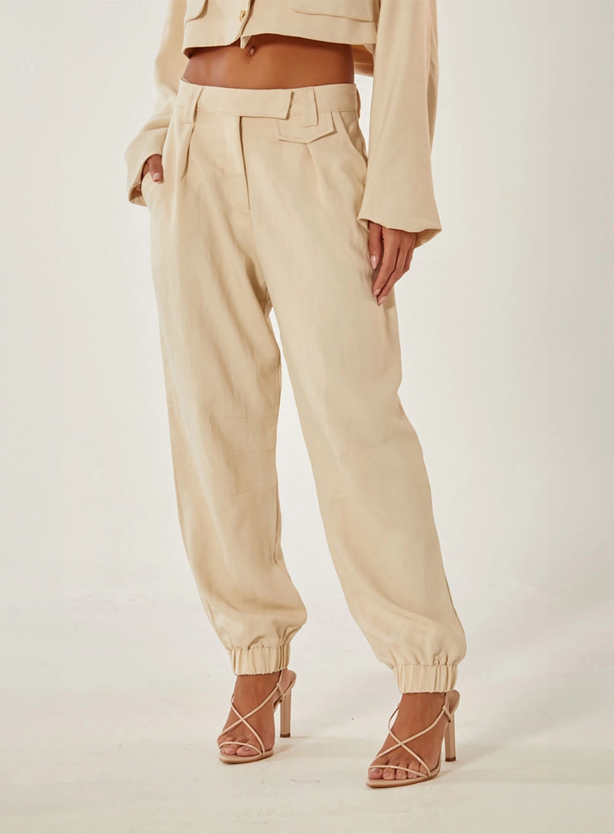 Calça Comfort Alfaiataria Bege Souisy