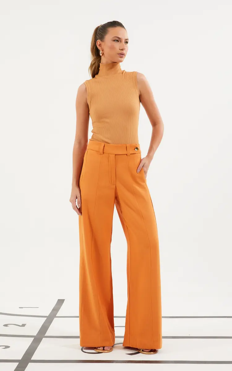 Calça Comfort Ampla Roxo Souisy