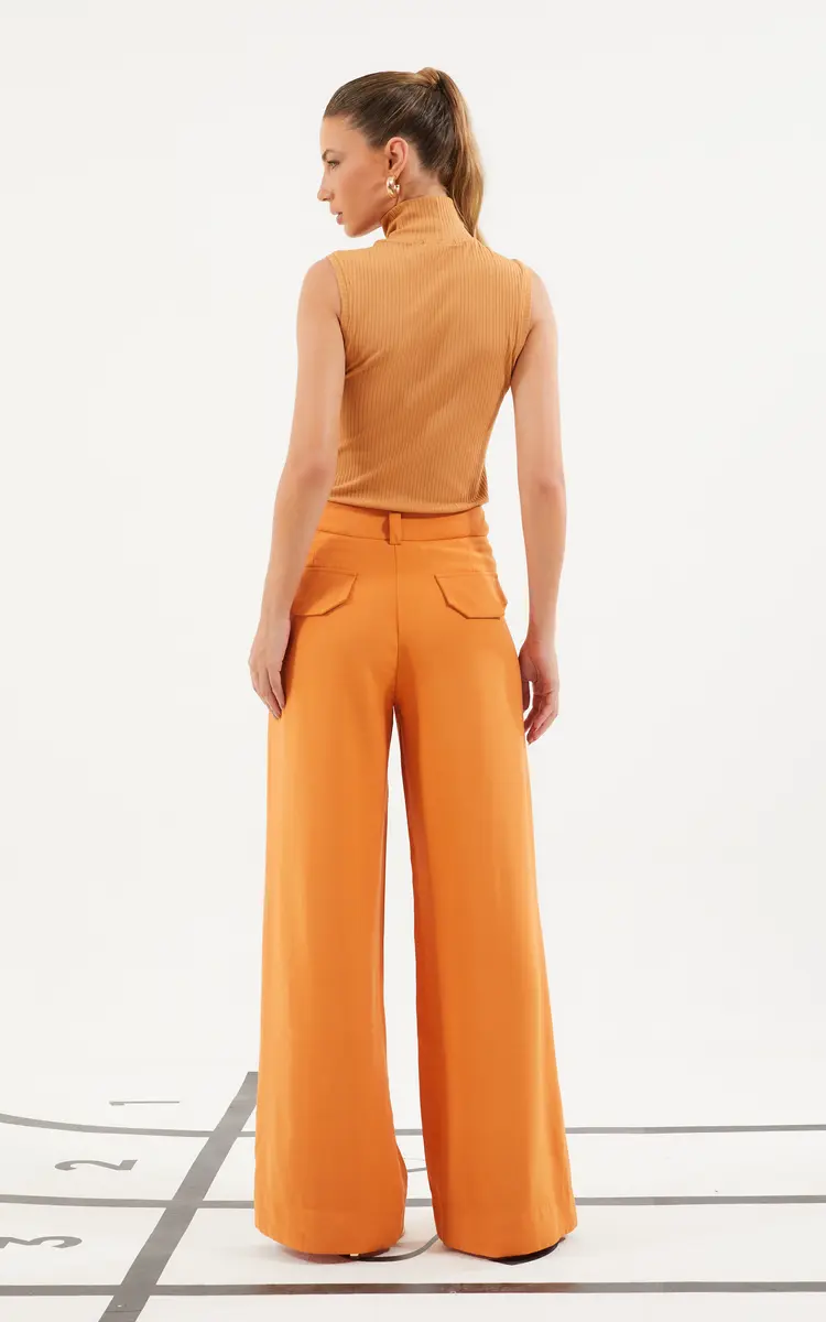 Calça Comfort Ampla Roxo Souisy