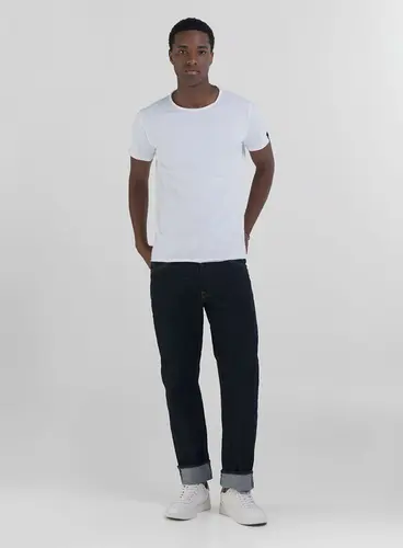 Camiseta Masculina Ajustada Gola Ampla
