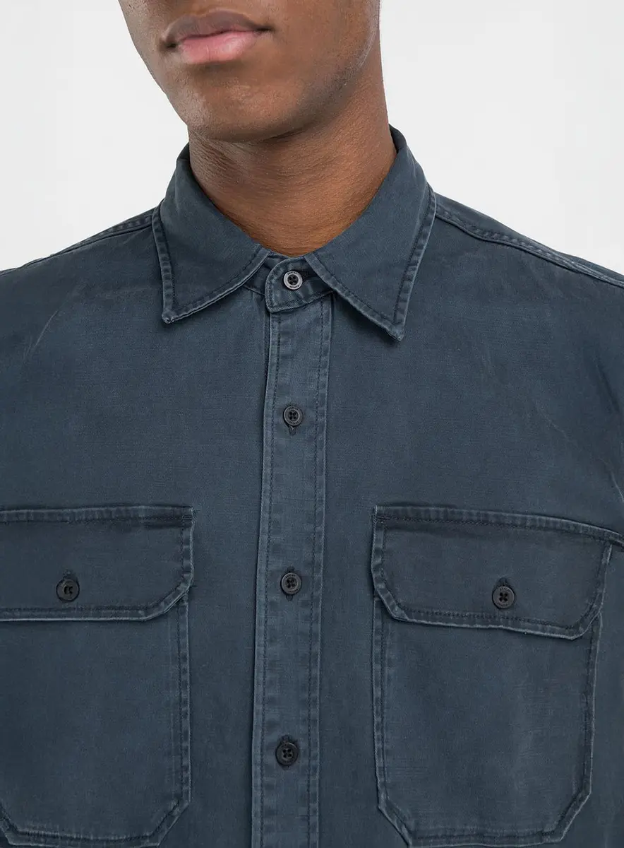 Camisa Manga Longa Reta E Bolsos Frontais Azul Lcecci
