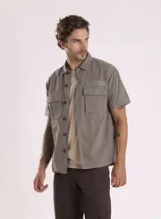 Camisa Tinturada Com Bolsos Manga Curta
