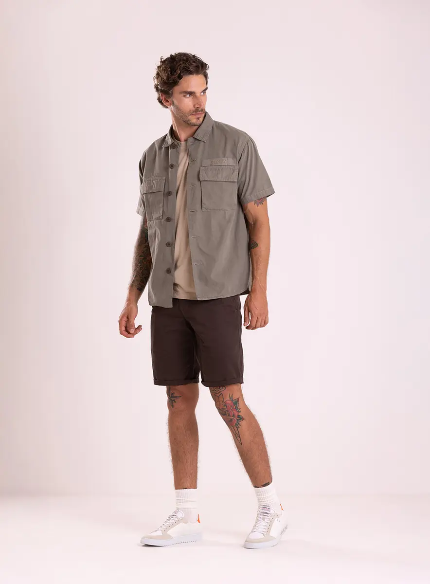 Camisa Tinturada Com Bolsos Manga Curta Bege Essencia Lcecci