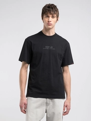 T-shirt Relaxed Estampada Frente E Costas