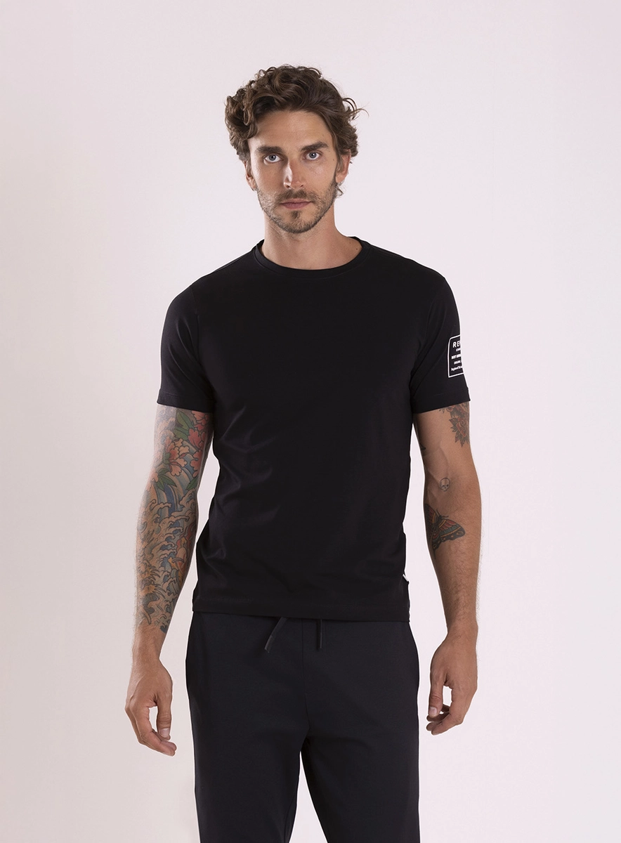 T-shirt Regular Slim Preto Lcecci