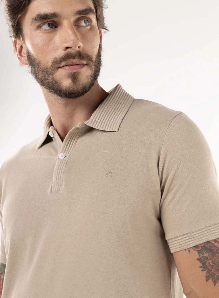Polo Gola E Punhos Em Jacquard Bege Essencia Lcecci