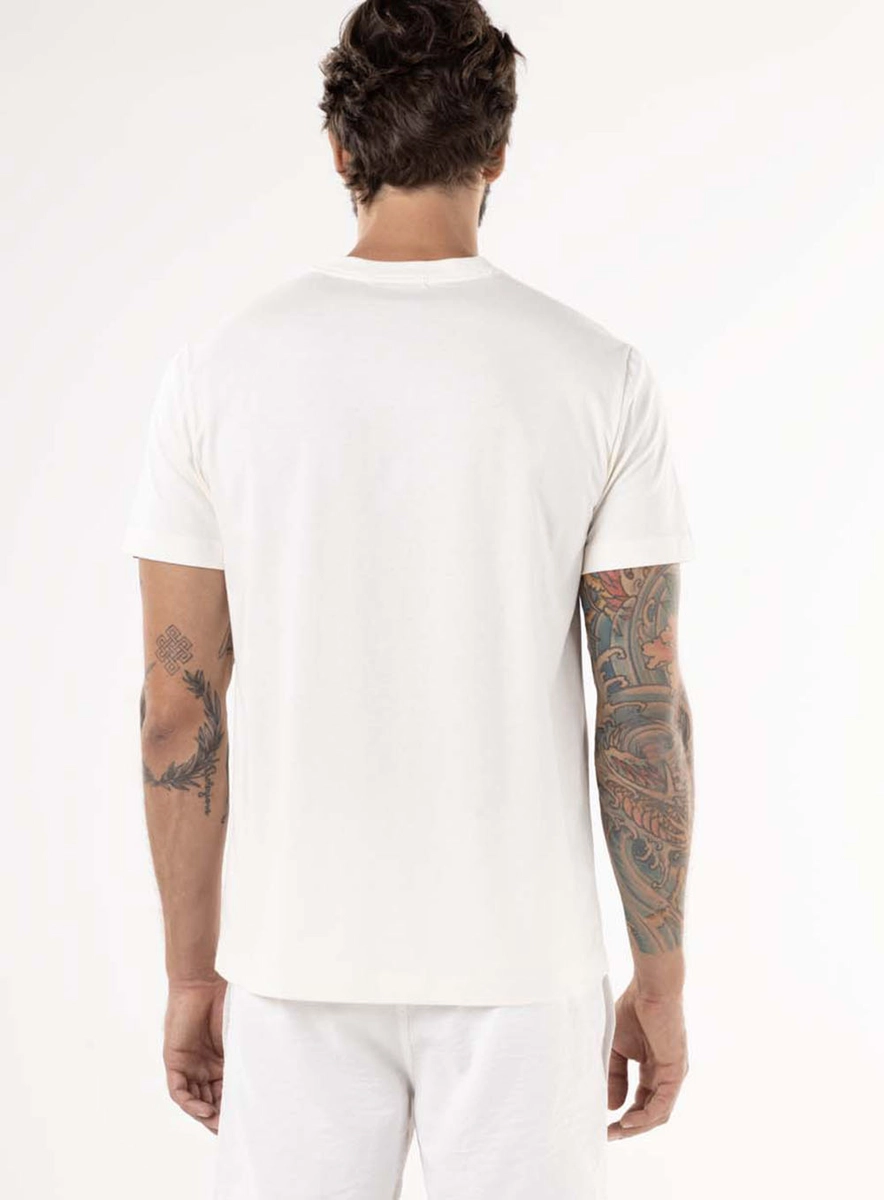 T-shirt Regular Com Bolso Off Shell Lcecci