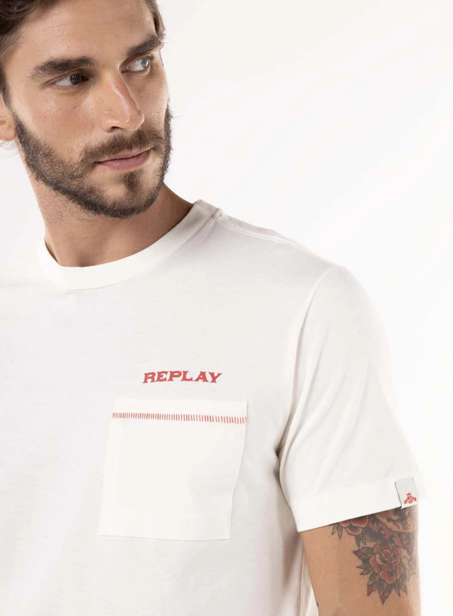 T-shirt Regular Com Bolso Off Shell Lcecci