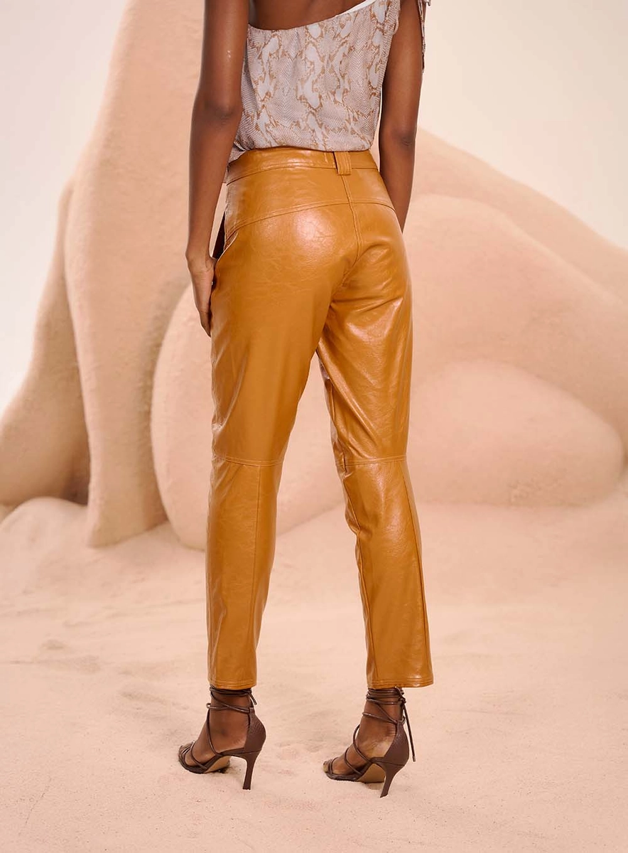 Calça Com Bordado Manual Marrom Souisy