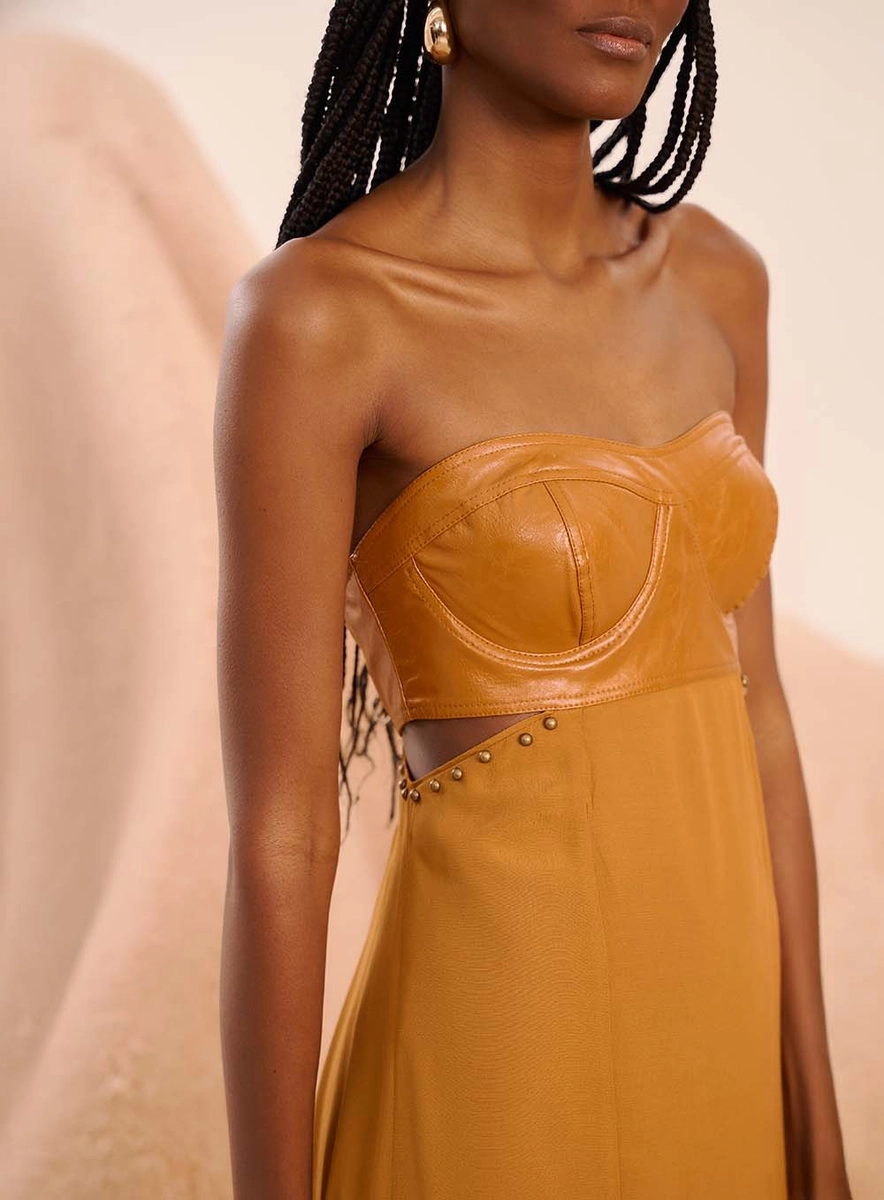 Vestido Longo Sem Alças Com Recorte Basic Comfort Marrom Souisy