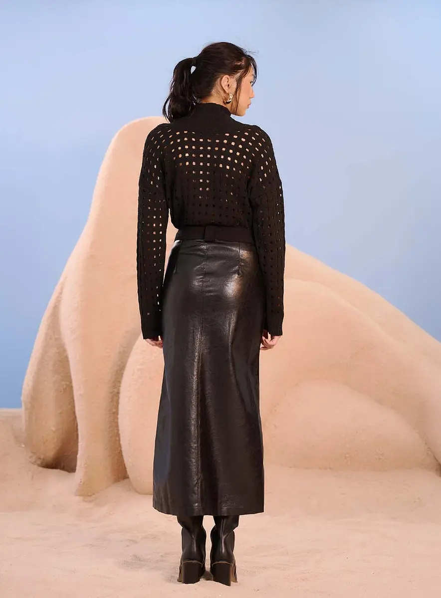 Saia Midi Com Fenda E Efeito Pu Preto Souisy
