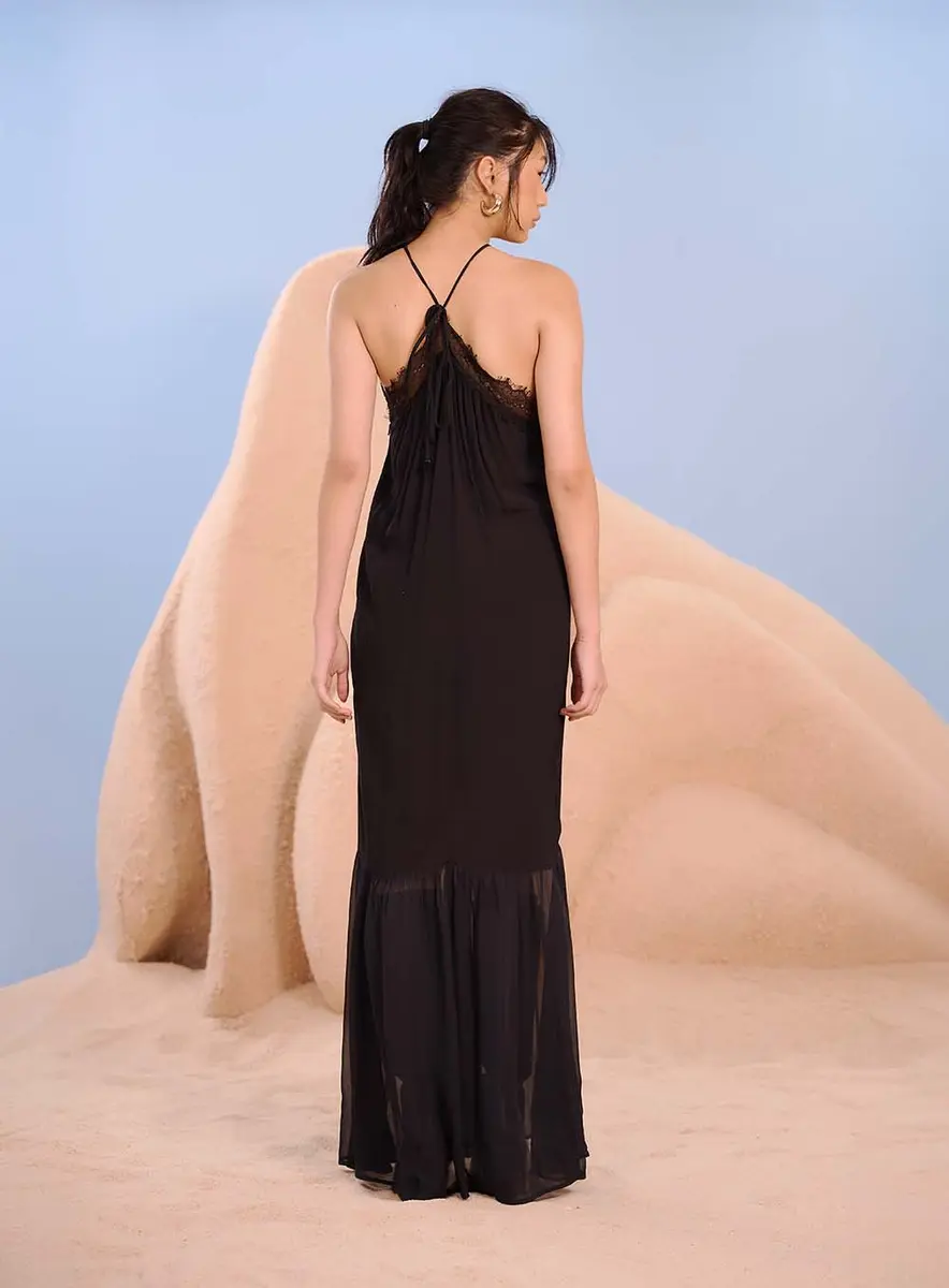 Vestido Com Tule E Renda No Decote Preto Souisy