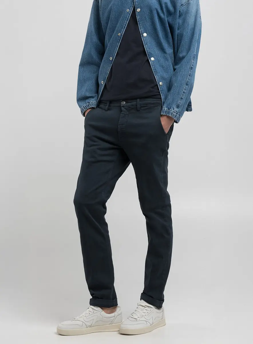 Calça Zeumar Chino Skinny Índigo Preto Replay