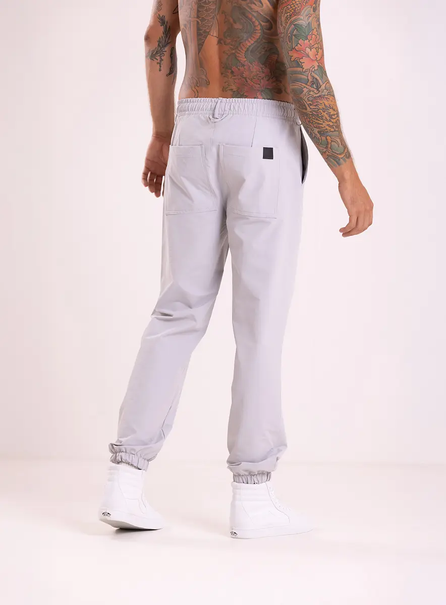 Calça Jogger Cós Com Elástico E Amarração Cinza Piedra Lcecci