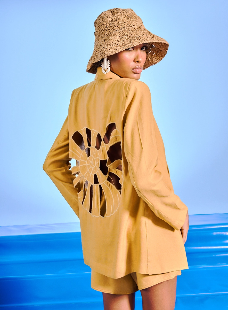 Blazer Feminino Alfaiataria Decote V Bege Souisy