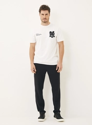 Camiseta Masculina Regular Com Detalhes Frontais
