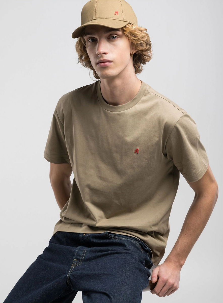 Camiseta Masculina Reta Com Logo Bordado Bege Penny Replay