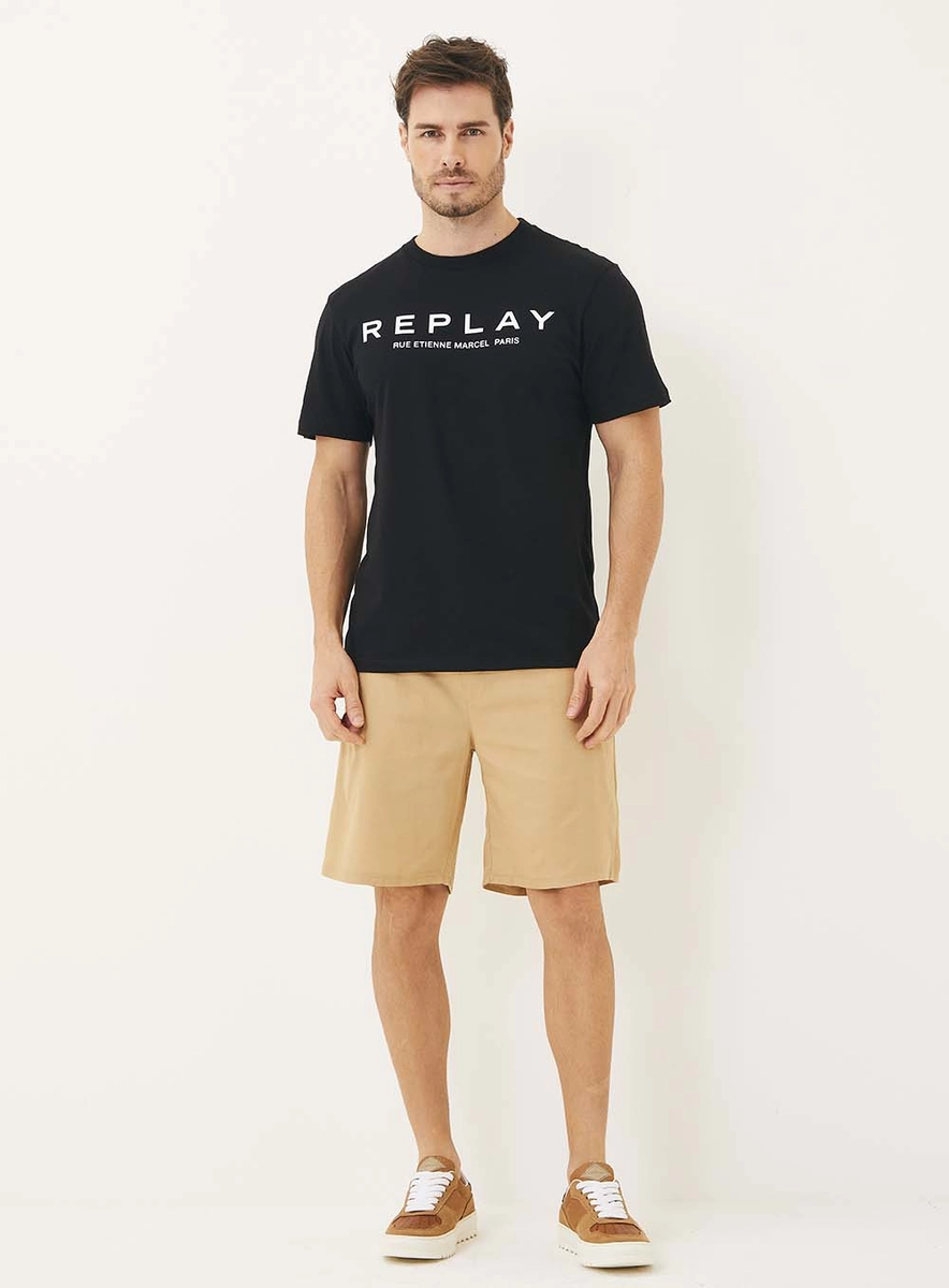 Camiseta Masculina Regular Com Detalhe Logo Preto Lcecci