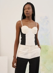 Blusa Bicolor Com Bojo Estruturado E Alças Finas