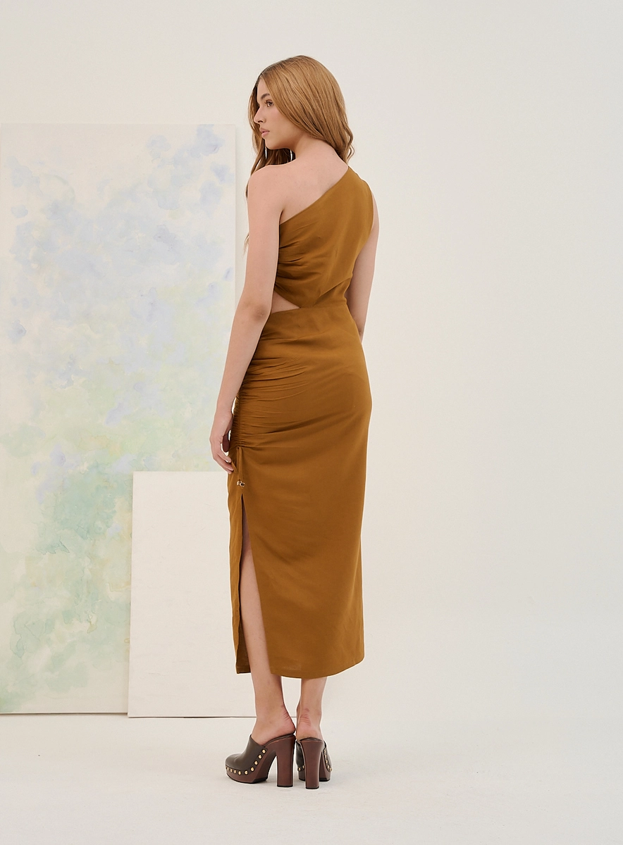 Vestido Midi Basic Comfort Com Franzidos Laterais Marrom Souisy