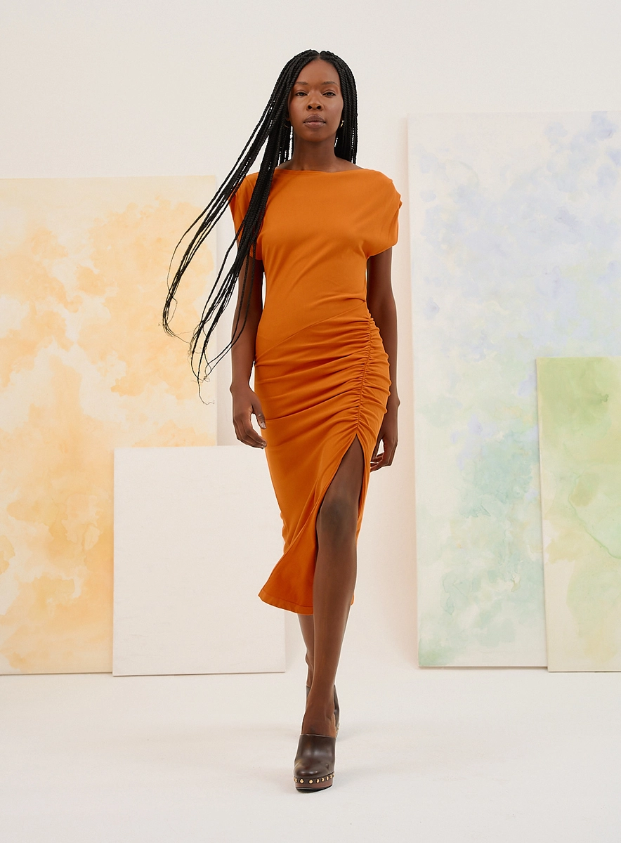 Vestido Midi Franzido Com Fenda Lateral Laranja Souisy