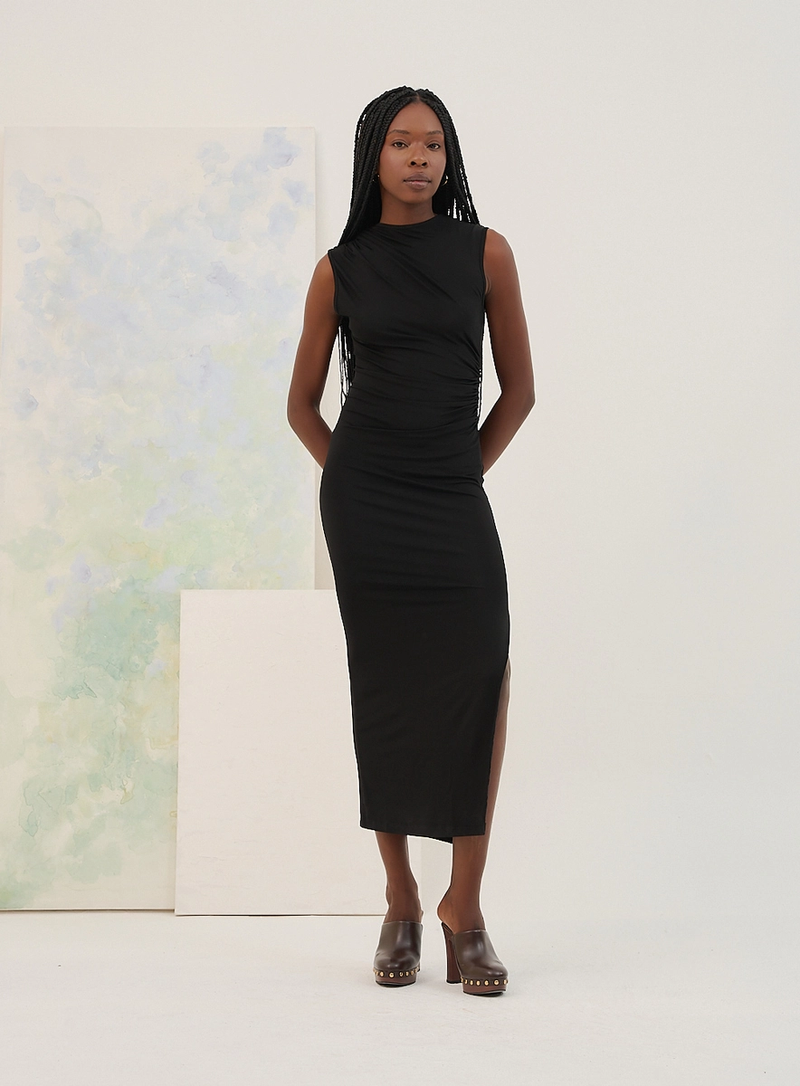 Vestido Midi Slim Com Drapeado Lateral E Fenda Preto Souisy