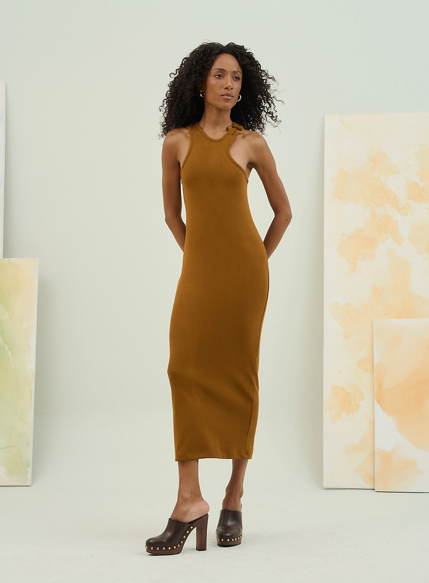 Vestido Midi Slim Assimétrico Com Alça Conectada Marrom Souisy