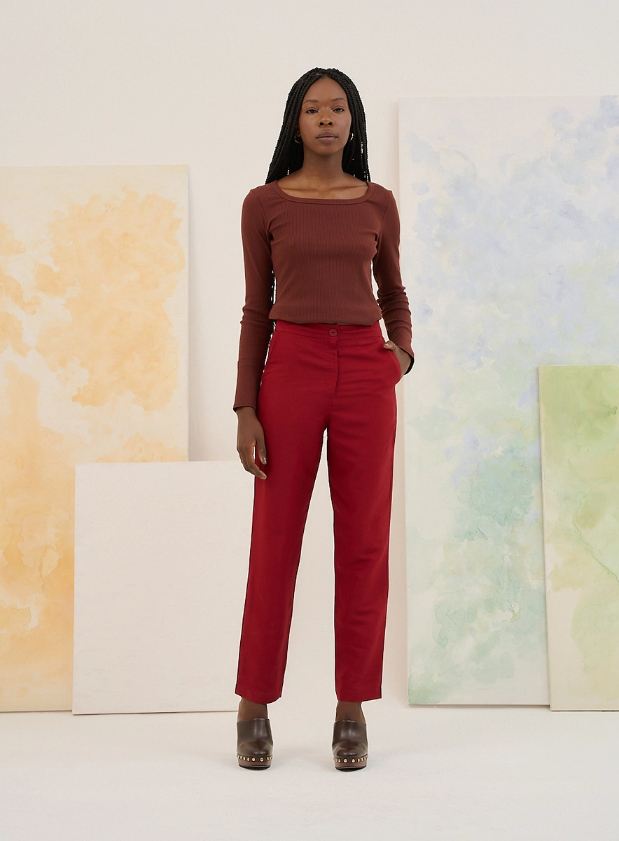 Calça Feminina De Alfaiataria Com Cintura Alta Bordô Souisy
