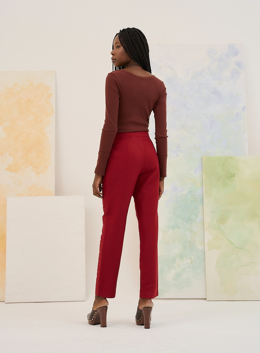 Calça Feminina De Alfaiataria Com Cintura Alta Bordô Souisy
