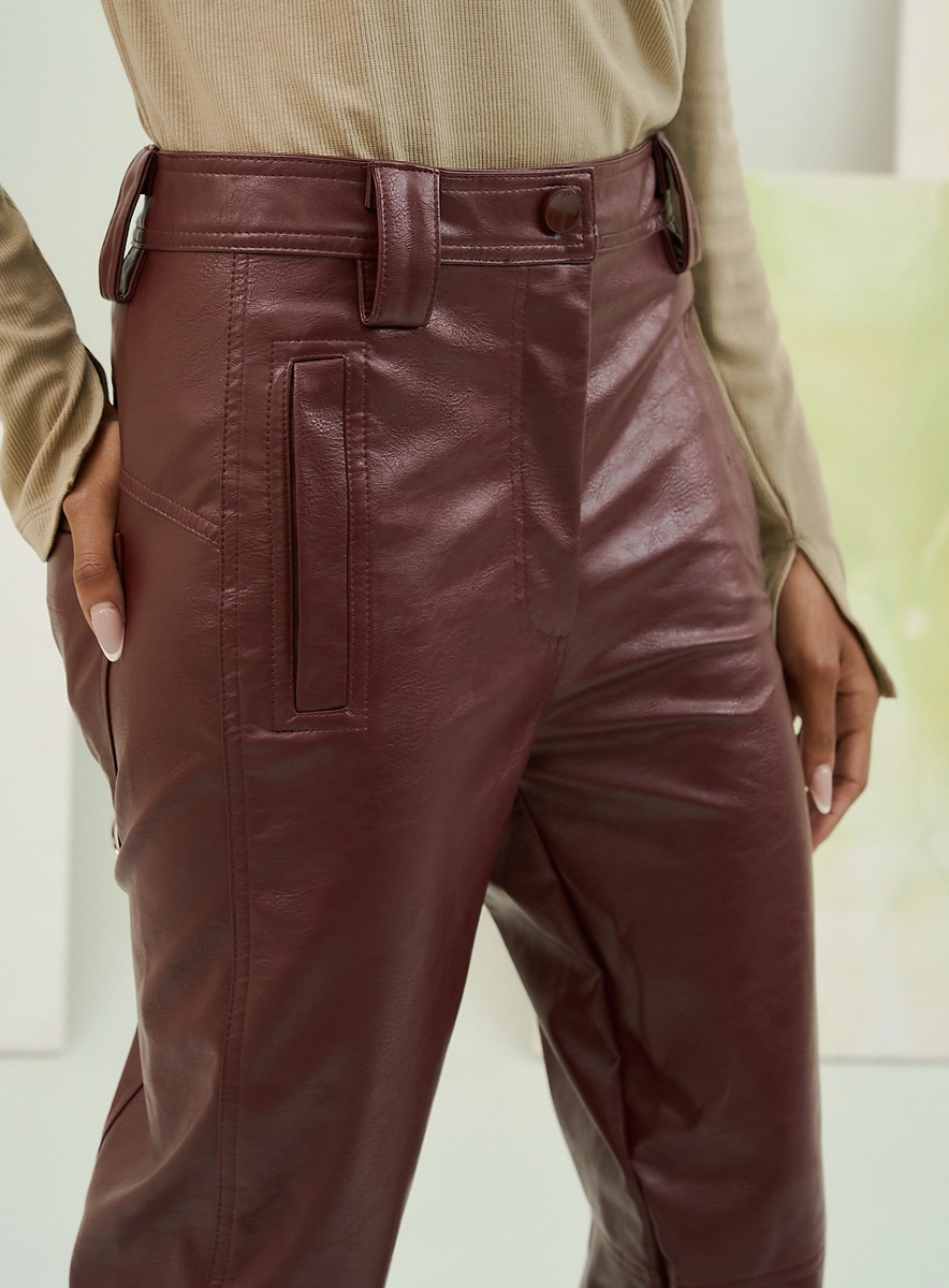 Calça Basic Comfort Feminina Em Pu Marrom Souisy