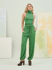 Calça Feminina Com Cordão Ajustável