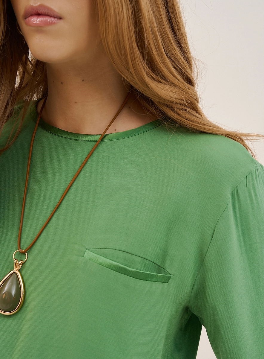 Blusa Curta Basic Comfort Com Manga Midi Verde Souisy
