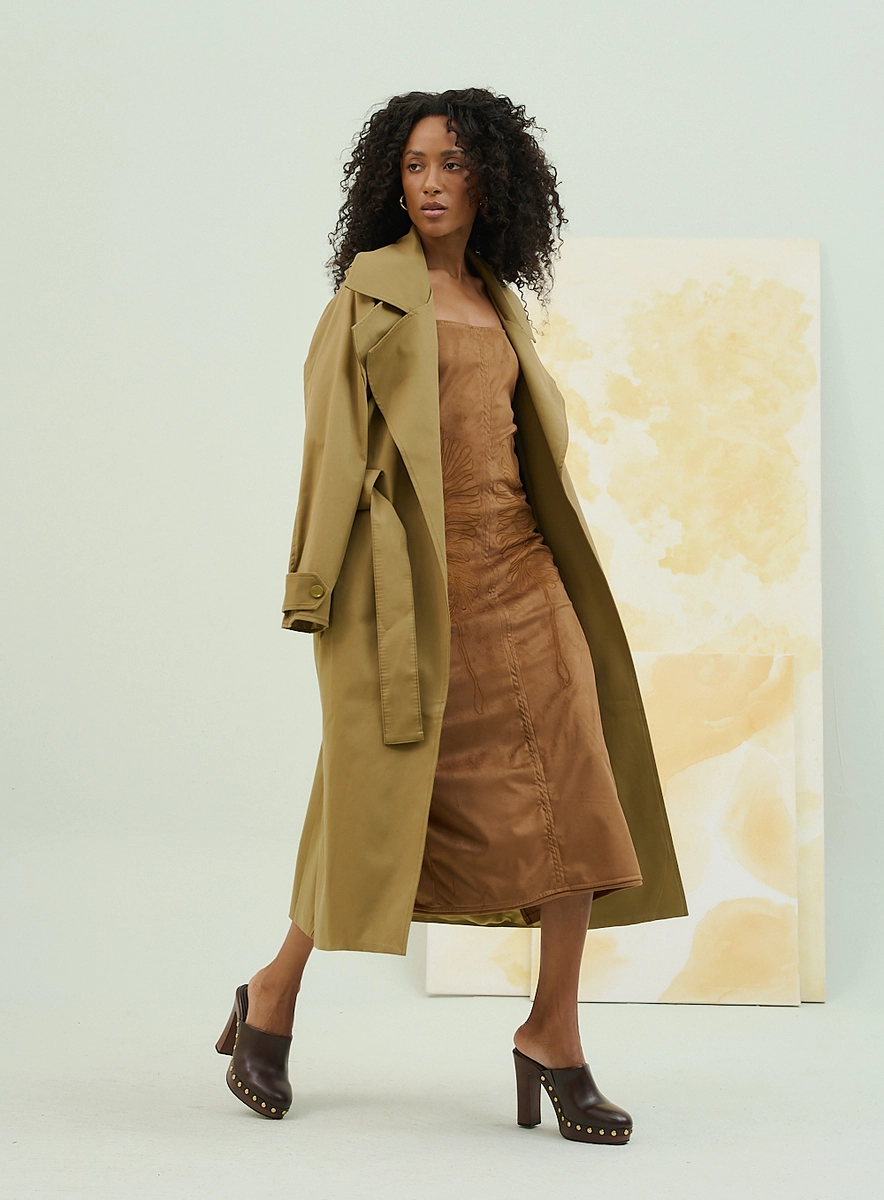 Vestido Midi Basic Comfort Com Aplicação Bordada Marrom Souisy