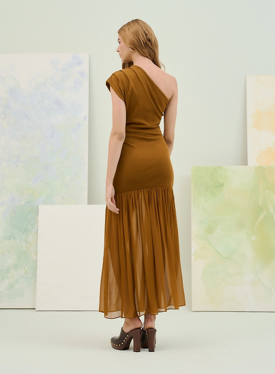 Vestido Longo Canelado Com Um Ombro Só Marrom Souisy