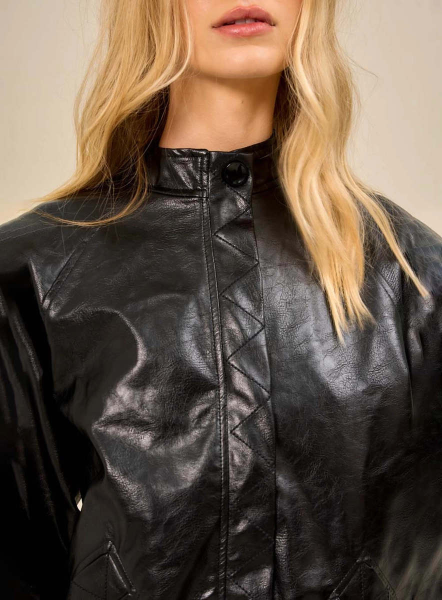 Jaqueta Feminina Bomber Em Pu Preto Souisy