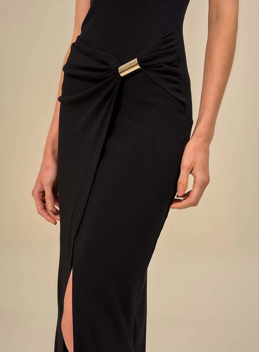 Vestido Midi Com Drapeado Lateral Preto Souisy