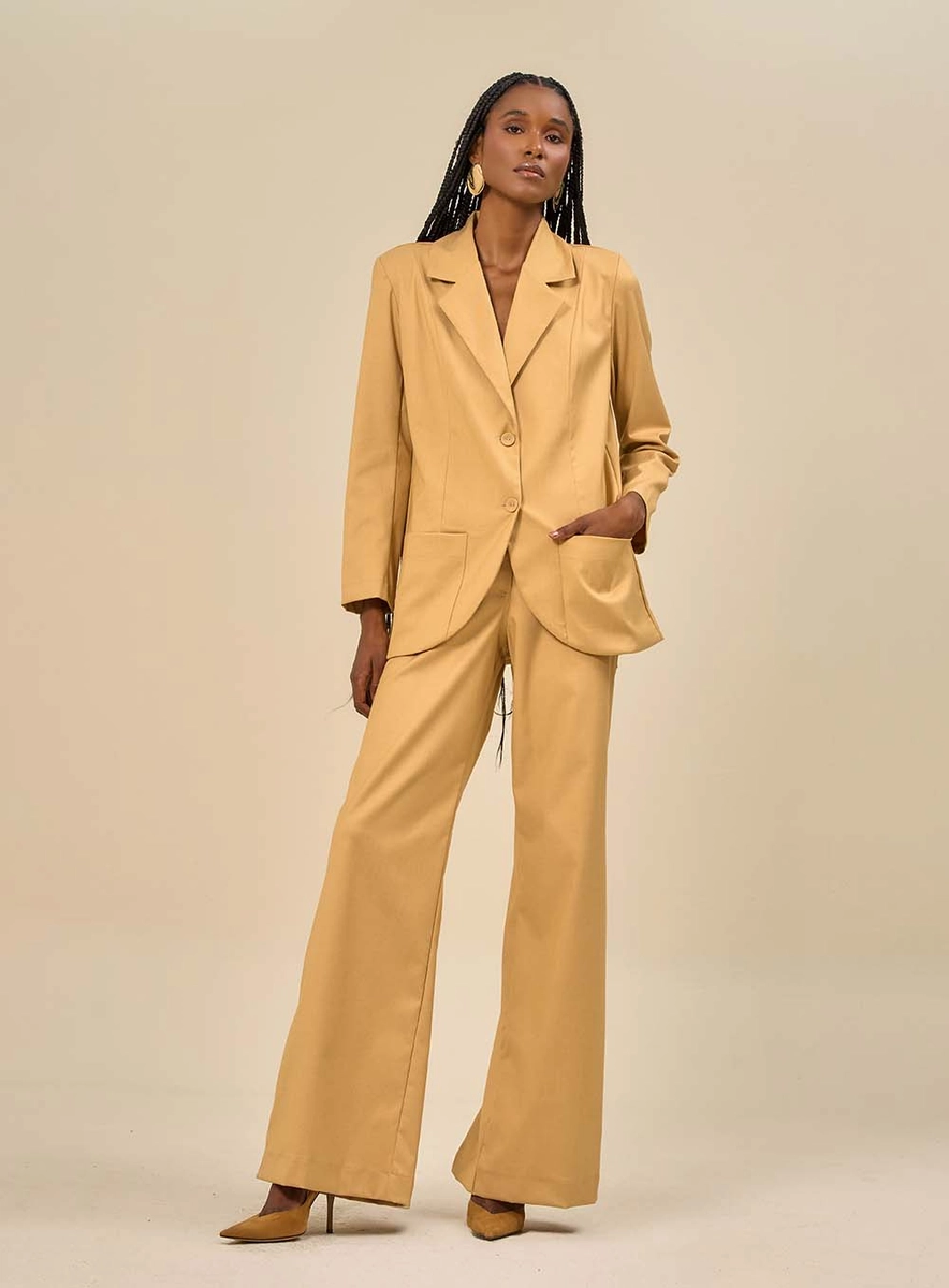 Blazer Feminino Com Abotoamento Duplo Bege Souisy