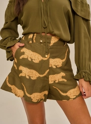 Short Feminino Estampado Com Bolsos Faca