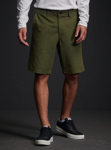 Bermuda Alfaiataria Chino Masculina