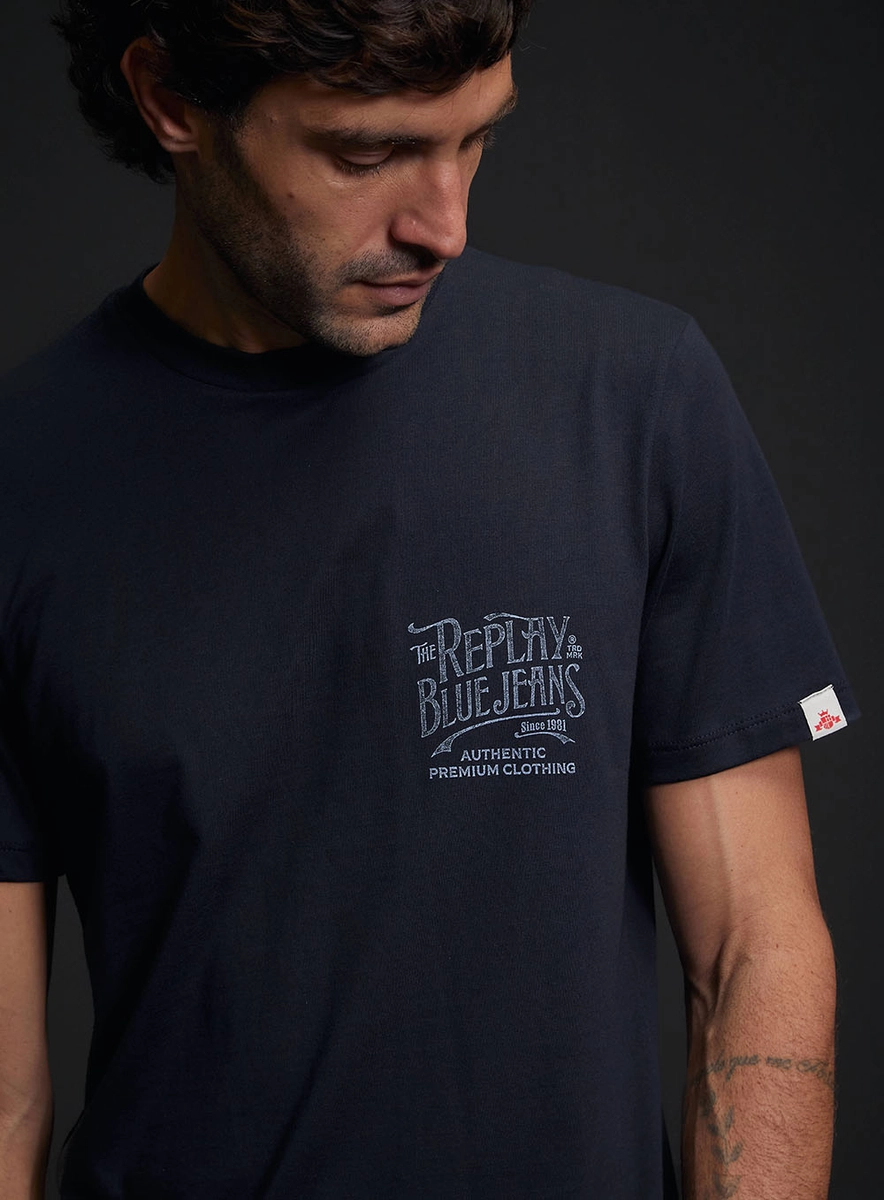 Camiseta Regular Com Estampa Blue Jeans Azul Caelum Lcecci