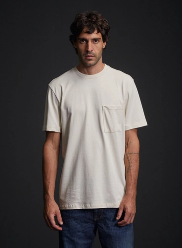 Camiseta Regular Com Detalhe Camuflado Nas Costas