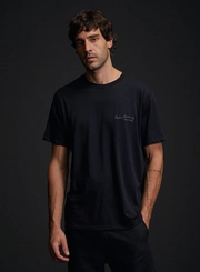 Camiseta Masculina Regular Básica
