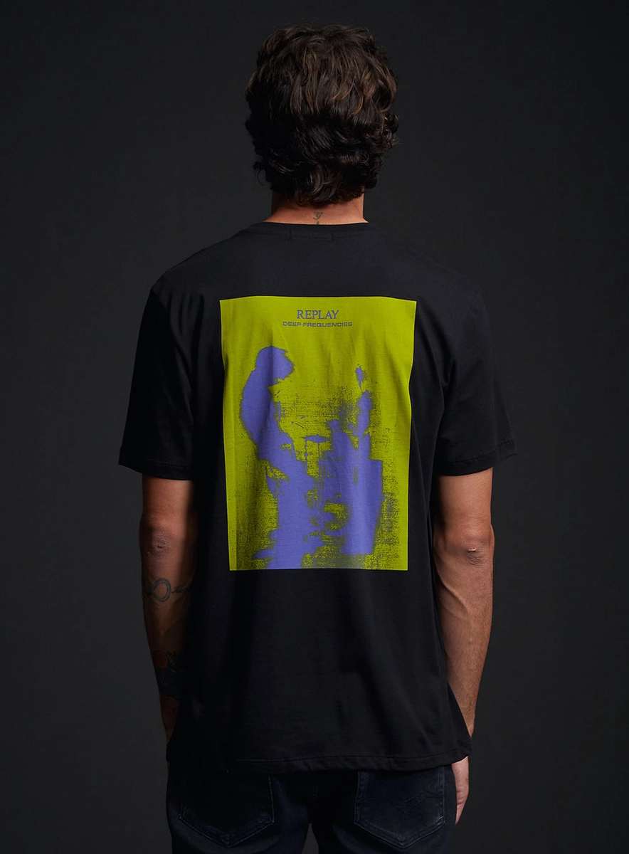 Camiseta Masculina Regular Com Estampa Nas Costas Preto Lcecci