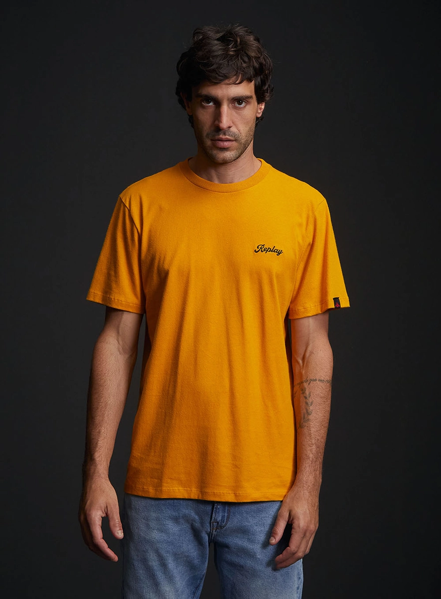 Camiseta Masculina Regular Com Detalhe Em Bordado Amarelo Replay