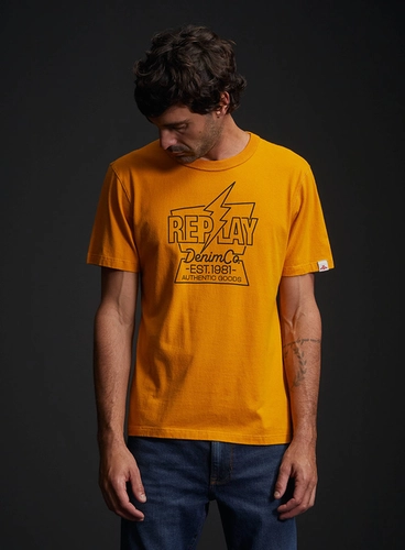 Camiseta Regular Com Est. 1981 Retro