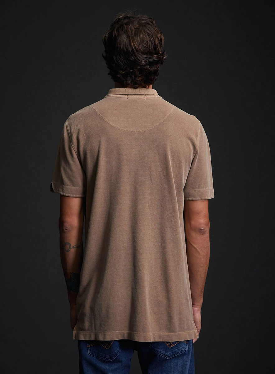 Polo Masculina Regular Fit Com Detalhe Na Gola Marrom Replay
