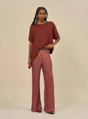 Blusa Feminina Assimétrica Com Barra Alongada