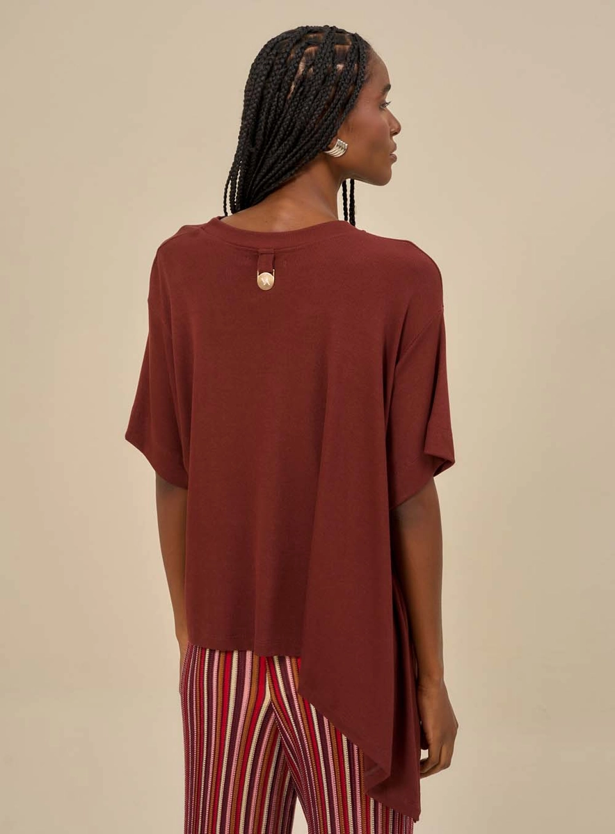 Blusa Feminina Assimétrica Com Barra Alongada Marrom Souisy