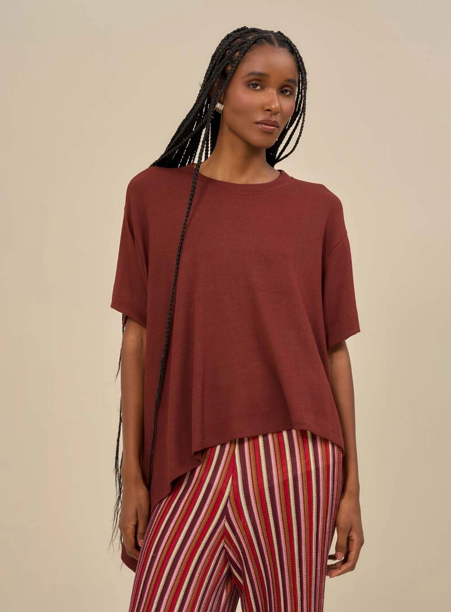 Blusa Feminina Assimétrica Com Barra Alongada Marrom Souisy