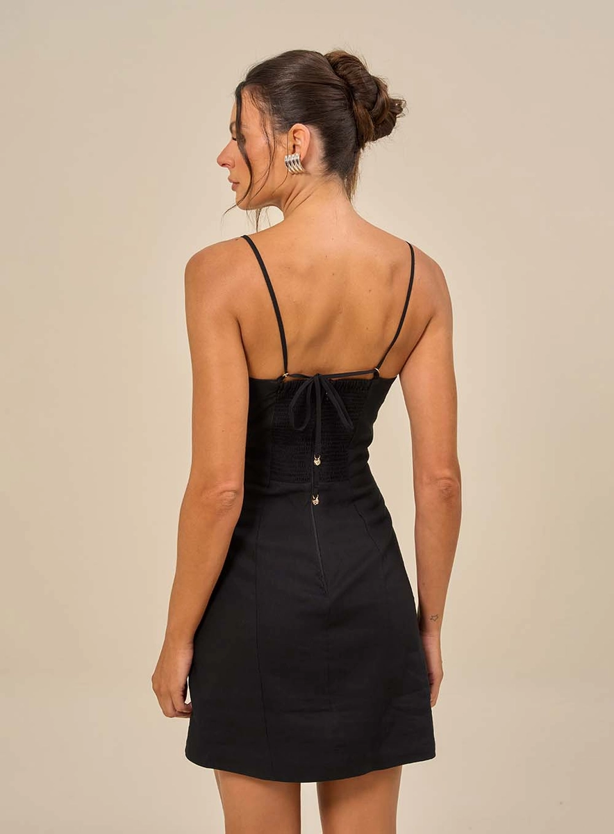 Vestido Curto Com Drapeado Frontal Preto Souisy